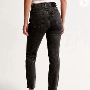 Abercrombie & Fitch High Rise Mom Jean